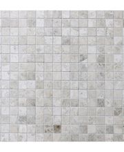 Baldosas cuadradas grises uniformes en un diseño de mosaico.