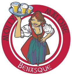 Mujer con cerveza en bandeja, rodeada por texto "Molly Malone Benasque" en fondo rojo.
