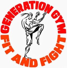 Logo van Generation Gym met vechtende figuur, tekst: "FIT AND FIGHT".