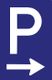 Blaues Schild mit weißem "P" und Pfeil nach rechts, der auf einen Parkplatz hinweist.