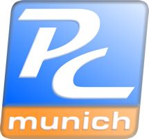 Logo mit blauem "PC" und orangefarbenem "munich" darunter.