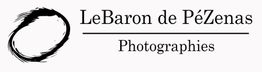 Logo "LeBaron de Pézenas Photographies" avec un cercle noir artistique à gauche.