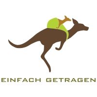 Silhouette eines Kängurus mit einem kleinen Tier im Beutel. Text: "EINFACH GETRAGEN".