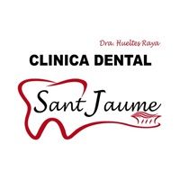 Logotipo de Clínica Dental Sant Jaume con diseño de diente rojo y texto estilizado.
