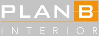 Logo mit Text "Plan B Interior" auf grauem Hintergrund, wobei das "B" in einem orangenen Quadrat steht.