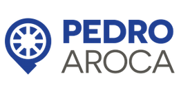 Una rueda azul y gris junto al texto: PEDRO AROCA.