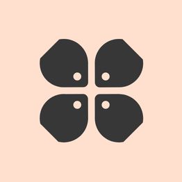 Icono de cuatro etiquetas estilizadas en fondo beige claro.