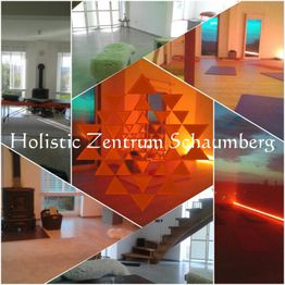 Collage des Holistic Zentrum Schaumberg mit Innenräumen, Treppe und geometrischer Struktur.