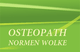 Grüner Hintergrund mit dem Text "Osteopath Normen Wolke" in weißer Schrift.