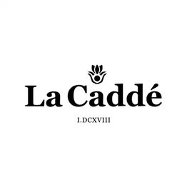 "La Caddé" Logo mit Blume und römischer Zahl I.DCXVIII darunter.