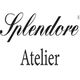 Testo "Splendore Atelier" in caratteri eleganti neri su sfondo bianco.