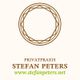Privatpraxis-Logo mit Kreis und Text: "Privatpraxis Stefan Peters" und Website-Link.