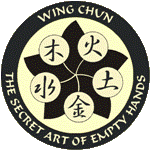 Wing Chun Emblem mit Schrift "The Secret Art of Empty Hands" und chinesischen Schriftzeichen.