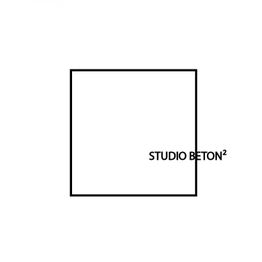 Quadrat mit dem Text "STUDIO BETON²" an der rechten unteren Ecke des Randes.