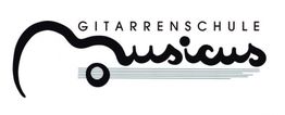 Logo der Gitarrenschule Musicus mit geschwungener Gitarrenform.