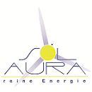 Logo mit gelber Sonne, Schriftzug "sol AURA" und Windrad im Hintergrund. Text: "reine Energie".