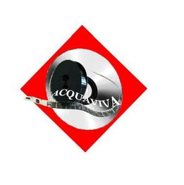 Simbolo con scritta "Acquaviva" su nastro, sfondo rombo rosso e cerchio grigio.