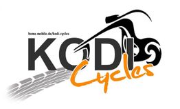 KODI Cycles-Logo mit Motorrad-Silhouette und Reifenmuster. Webseite: home.mobile.de/kodi-cycles.