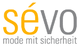 Textlogo "sévo", gelb und grau. Darunter "mode mit sicherheit" in kleinerer Schrift.