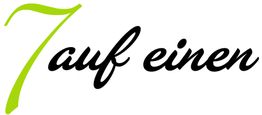 Schriftzug "7 auf einen" in Schwarz, die Zahl 7 ist grün.