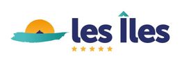 Logo "les îles" avec un soleil, une île et cinq étoiles en dessous.