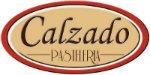Logotipo ovalado de "Calzado Pastelería" con bordes rojos y fondo beige.