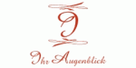 Logo mit stilisiertem "D" und Schriftzug "Ihr Augenblick" in roter Kalligraphie.