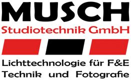 Logo von MUSCH Studiotechnik GmbH mit rotem und schwarzem Text über Lichttechnologie.