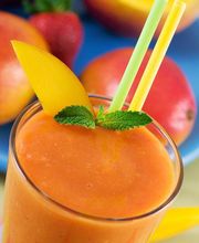 Ein herrlich erfrischender Smoothie aus brasilianischem Mangopürree. Die Königin der Tropen in ihrem unnachahmlichen Aroma - genial nicht nur im Sommer.