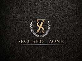 Logo "Secured-Zone" mit goldenen Buchstaben und Lorbeerkranz auf schwarzem, strukturiertem Hintergrund.