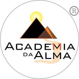 Logotipo com texto "Academia da Alma" e pirâmide com sol no topo. Símbolo de marca registrada.