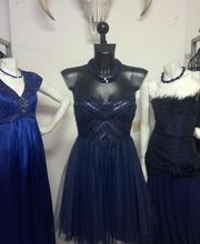 Abiballkleid in mitternachtsblau von Aidan Mattox