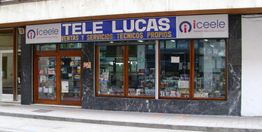 Fachada de la tienda "Tele Lucas", especializada en ventas y servicios técnicos electrónicos.