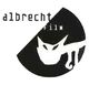 Schwarzes Kreis-Logo mit weißer Katze und Text "albrecht film" in schwarz und weiß dargestellt.