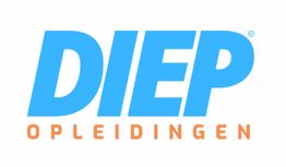 Logo met blauwe tekst "DIEP" en oranje tekst "OPLEIDINGEN" eronder.