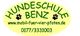 Gelbes Oval mit Text: "Hundeschule Benz", Webseite und Telefonnummer, daneben Pfotenabdrücke.
