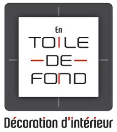 Logo "En Toile de Fond", décoration d'intérieur, texte stylisé rouge et noir sur fond gris.