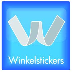 Logo met de tekst "Winkelstickers" en een gestileerde grijze letter W op een blauwe achtergrond.