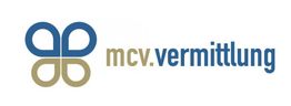 Logo mit stilisiertem Klee und Schriftzug "mcv.vermittlung" in Blau und Gold.
