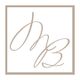 Logo con lettere stilizzate "MB" in un quadrato marrone chiaro su sfondo bianco.