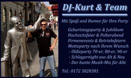 DJ-Kurt wirbt für Partys mit Spaß in einem Foto mit einer humorvollen Statue.