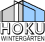 Logo von HOKU Wintergärten mit stilisiertem Glasdach in Grau und Blau.