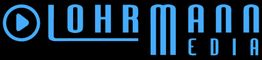 Blaues "Lohrmann Media"-Logo auf schwarzem Hintergrund mit Abspielsymbol.
