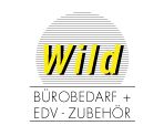 Logo: "Wild" in gelber Schrift, darunter "BÜROBEDARF + EDV-ZUBEHÖR" vor einem grauen Halbkreis.