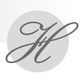 Logo lettre "H" stylisée en gris sur fond rond gris clair.