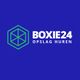 Blauw logo met groene zeshoek en tekst: "BOXIE24 OPSLAG HUREN".