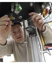 Reportage Fallturm Bremen - Experimente in der Schwerelosigkeit