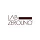 Logo con scritta "LAB ZEROUNO" su sfondo bianco.