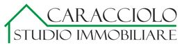 Logo "Caracciolo Studio Immobiliare" con contorno verde di una casa.