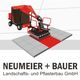 Zeichnung einer Pflastermaschine auf einer roten Fläche. Text: Neumeier + Bauer.
